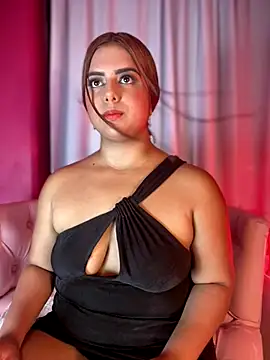 Snapshot of RileyFlame chatting on November 28, 3:14 pm RileyFlame online show from November 28, 3:14 pm