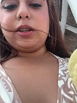 Snapshot of RileyFlame chatting on December 16, 2:33 pm RileyFlame online show from December 16, 2:33 pm