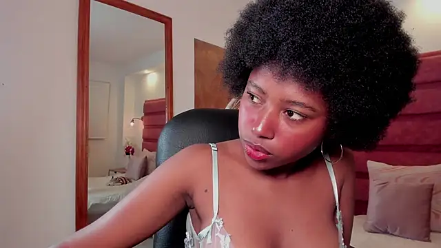 Snapshot of violeta_ruizz chatting on November 5, 11:54 am violeta ruizz online show from November 5, 11:54 am