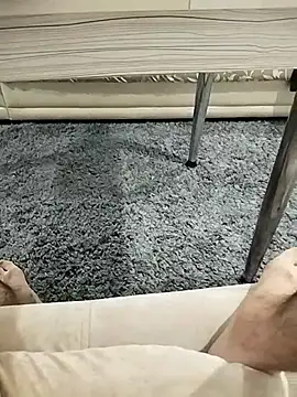 Snapshot of Leylemm26 chatting on October 25, 11:21 pm Leylemm26 online show from October 25, 11:21 pm