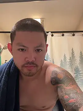 Snapshot of urboiy chatting on October 29, 12:02 am urboiy online show from October 29, 12:02 am