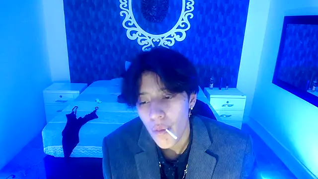 Ghost  Girl  online show from December 5, 3:48 am