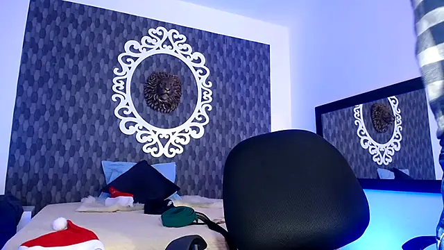 Ghost  Girl  online show from December 20, 6:15 pm