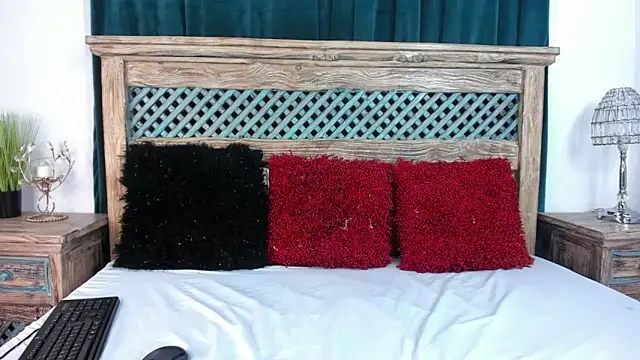 Cassandra Armani online show from February 25, 1:59 am