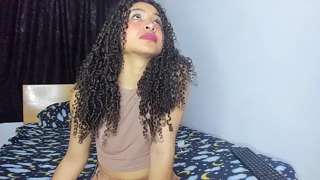 Snapshot of Keniia_rizz chatting on November 13, 9:36 pm Keniia rizz online show from November 13, 9:36 pm