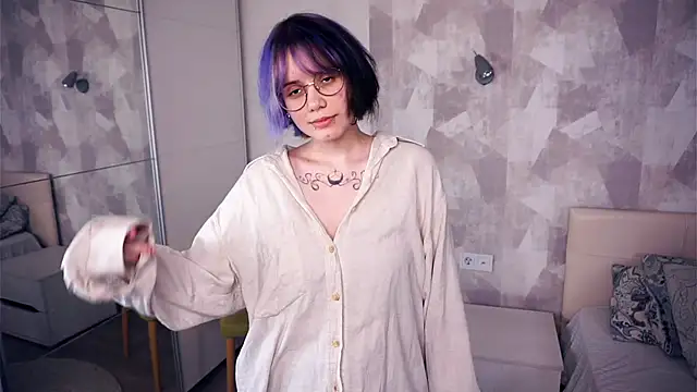 KellePourier online show from November 4, 6:40 pm