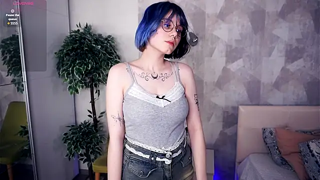 KellePourier online show from December 16, 7:19 pm