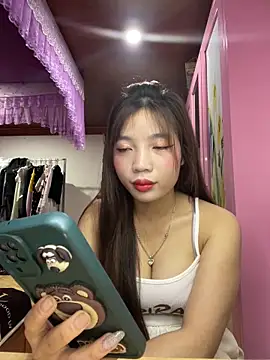 Snapshot of Zlienr023 chatting on October 27, 1:15 pm Zlienr023 online show from October 27, 1:15 pm