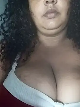 Snapshot of safirahot69 chatting on November 6, 7:20 am safirahot69 online show from November 6, 7:20 am