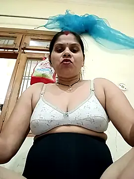 Snapshot of HayatKapoor chatting on November 30, 7:34 am HayatKapoor online show from November 30, 7:34 am