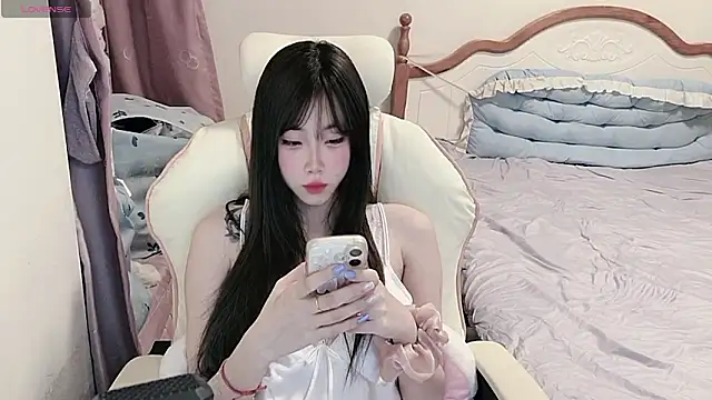 Snapshot of Vivian-88 chatting on June 7, 4:22 pm Vivian-88 online show from June 7, 4:22 pm