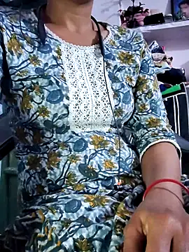 Snapshot of Hot-Rubyy chatting on April 10, 4:33 pm Hot-Rubyy online show from April 10, 4:33 pm