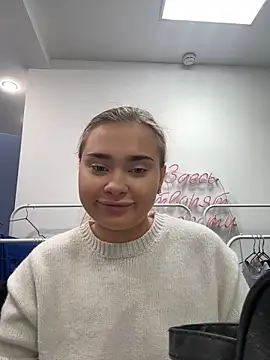 Snapshot of MilaRaven chatting on December 1, 9:36 am MilaRaven online show from December 1, 9:36 am