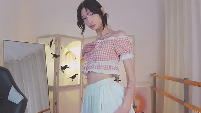 Snapshot of X_xxrayna chatting on October 30, 4:36 am X xxrayna online show from October 30, 4:36 am