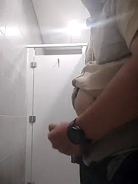 Snapshot of asiandixk chatting on October 28, 4:49 am asiandixk online show from October 28, 4:49 am