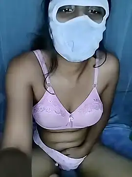 Snapshot of Cutie_Miya chatting on May 18, 3:18 pm Cutie Miya online show from May 18, 3:18 pm