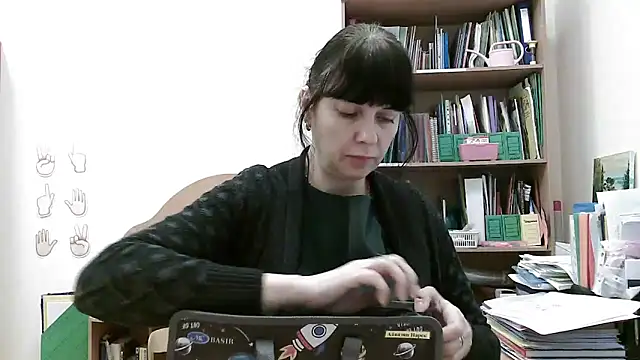 Snapshot of Viknika chatting on November 7, 6:57 am Viknika online show from November 7, 6:57 am