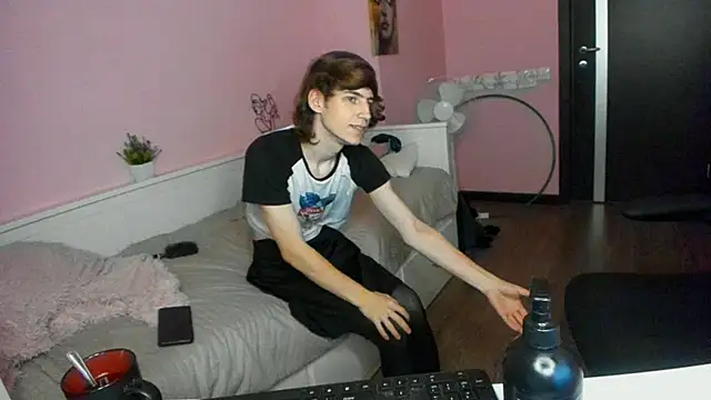 AvenGlow online show from November 28, 5:21 am