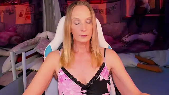 ScarlettPalmer online show from June 21, 10:51 am