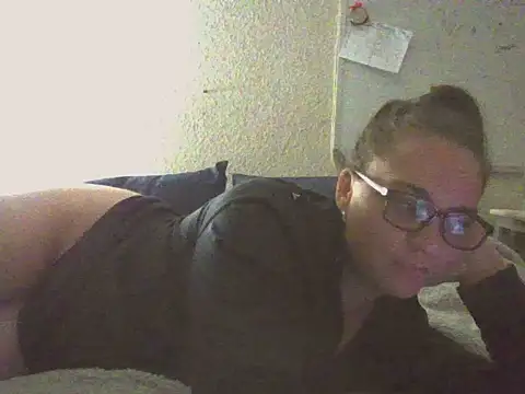 Snapshot of lilMissMarli chatting on November 3, 7:48 pm lilMissMarli online show from November 3, 7:48 pm