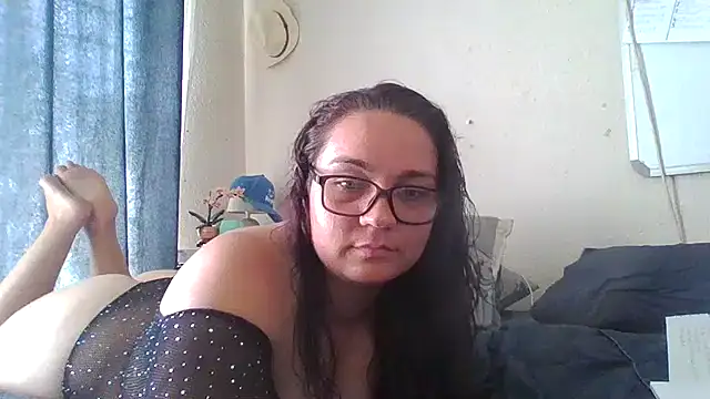 Snapshot of lilMissMarli chatting on April 12, 8:19 am lilMissMarli online show from April 12, 8:19 am