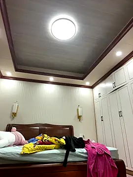 Snapshot of Qt889999 chatting on November 7, 2:17 pm Qt889999 online show from November 7, 2:17 pm