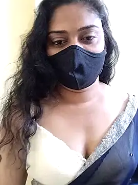 Snapshot of girl999 chatting on November 16, 4:29 am girl999 online show from November 16, 4:29 am