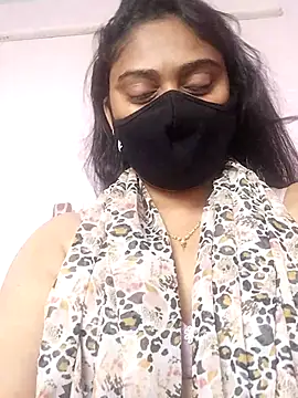 Snapshot of girl999 chatting on March 7, 4:53 am girl999 online show from March 7, 4:53 am