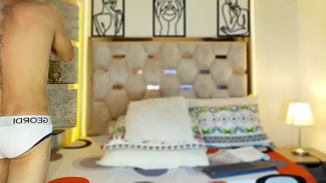 Andrew Haalls online show from December 21, 8:05 pm