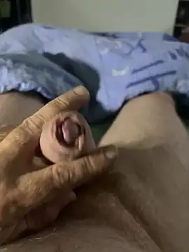 Snapshot of Ilovemilf1 chatting on May 19, 6:36 pm Ilovemilf1 online show from May 19, 6:36 pm