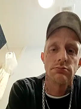 Snapshot of Dannydanny89 chatting on October 29, 1:08 am Dannydanny89 online show from October 29, 1:08 am