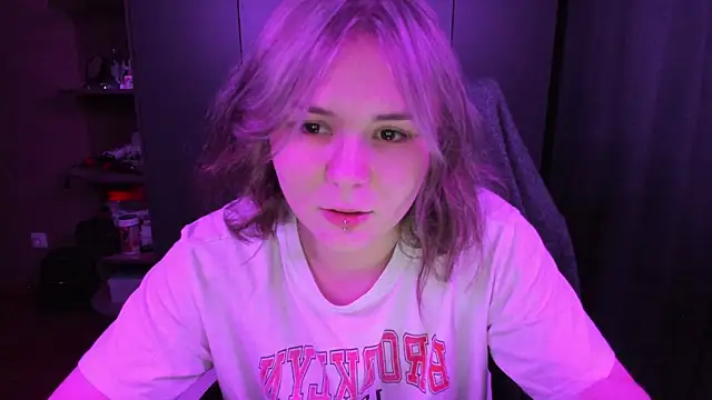 sophia lix online show from November 9, 2:48 pm