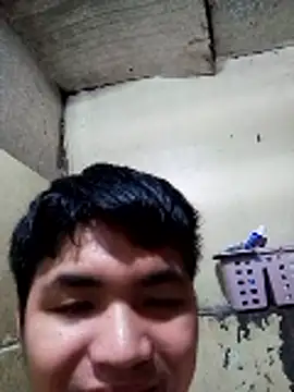 Snapshot of hot_chieaxxx chatting on April 28, 2:27 am hot chieaxxx online show from April 28, 2:27 am