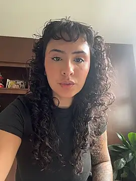 SugarTroubl33 online show from March 17, 4:21 pm