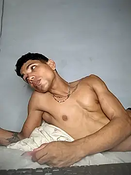 Alex Sweeting online show from November 8, 3:56 pm