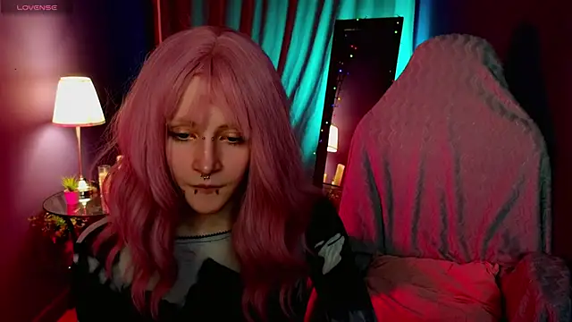 Snapshot of karkadeshk chatting on April 1, 8:39 pm karkadeshk online show from April 1, 8:39 pm