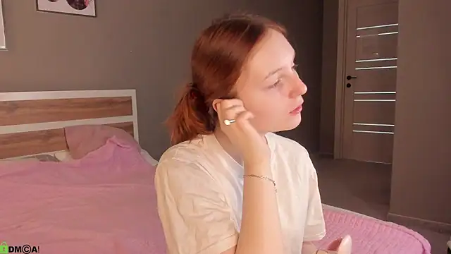 AngelWisee online show from May 19, 3:02 am