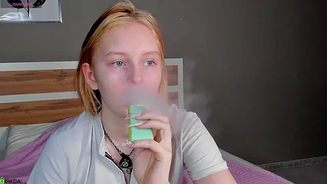 AngelWisee online show from June 19, 3:11 am