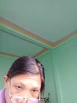 bella-la online show from November 2, 7:33 am