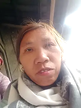 bella-la online show from February 3, 6:40 am