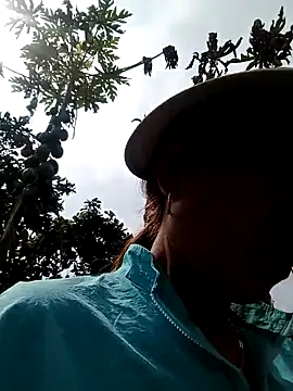 bella-la online show from February 7, 5:44 am