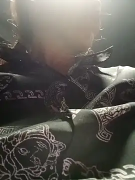 bella-la online show from March 12, 12:55 pm