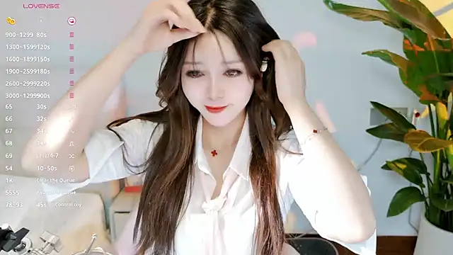 Yiluo95 online show from June 24, 4:28 pm