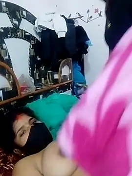 Snapshot of hot_couple_000 chatting on December 16, 9:36 am hot couple 000 online show from December 16, 9:36 am