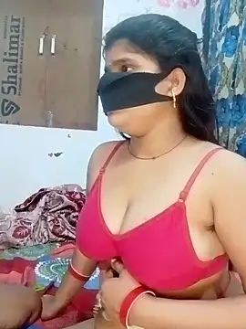 hot couple 000 online show from February 28, 8:04 am