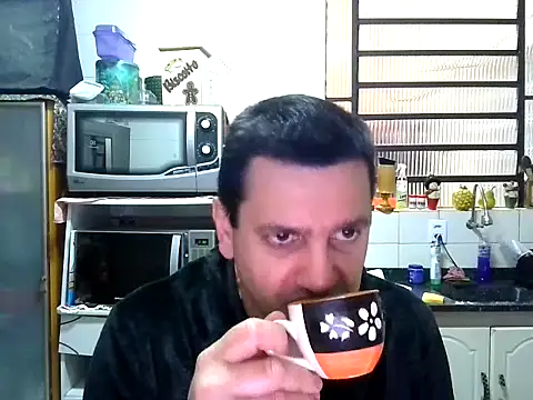 Snapshot of Alex-Naturista chatting on May 11, 12:00 pm Alex-Naturista online show from May 11, 12:00 pm