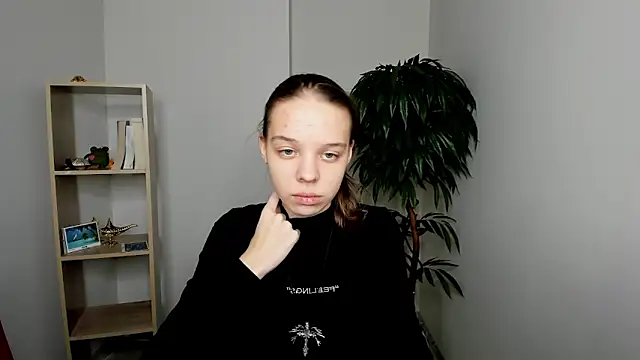 Snapshot of CorazonKlann chatting on October 29, 11:45 am CorazonKlann online show from October 29, 11:45 am