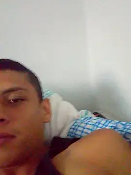 Snapshot of Yordiparra chatting on June 5, 2:51 am Yordiparra online show from June 5, 2:51 am