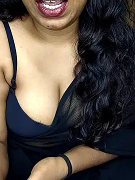 Snapshot of shreyareddy99 chatting on January 9, 12:35 am shreyareddy99 online show from January 9, 12:35 am