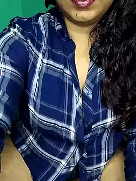 Snapshot of shreyareddy99 chatting on January 9, 3:59 pm shreyareddy99 online show from January 9, 3:59 pm